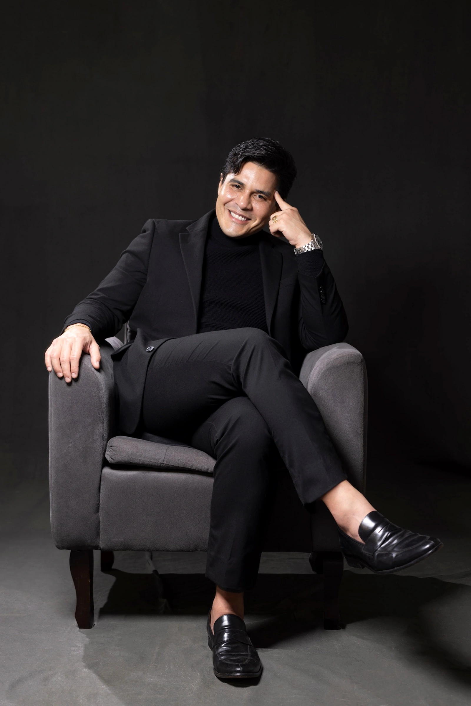 Dr. Thiago Diniz em retrato profissional